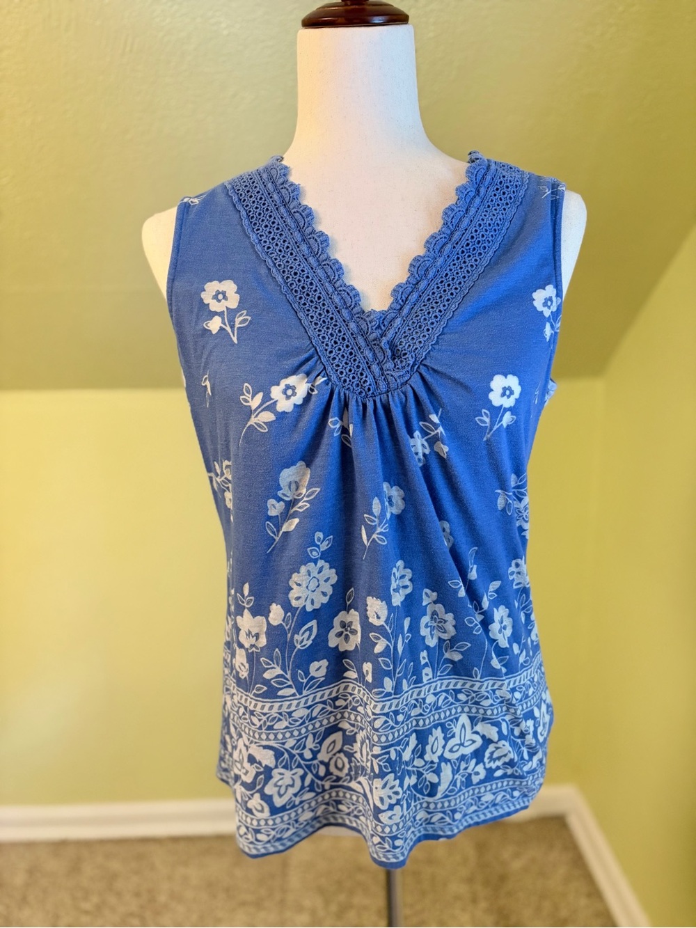 Charter Club Blue Floral Lace-Trim V-Neck Tank